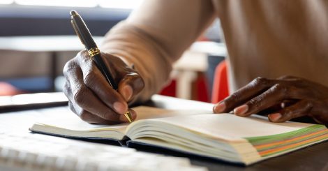 LEB Blog – Dec 2025 FeaturedImage 940×490 Year End Finances